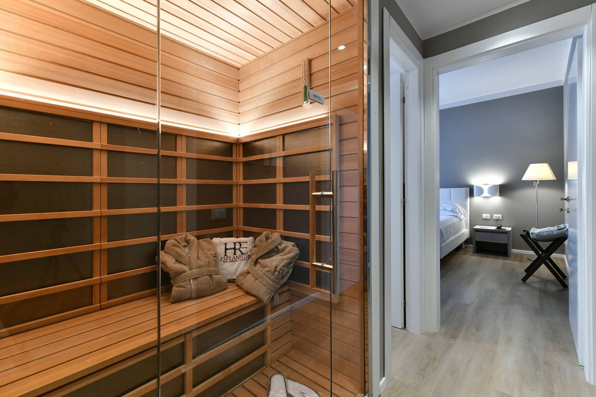 Minisuite Sauna Suite Hotel Residence Esplanade Versilia 01